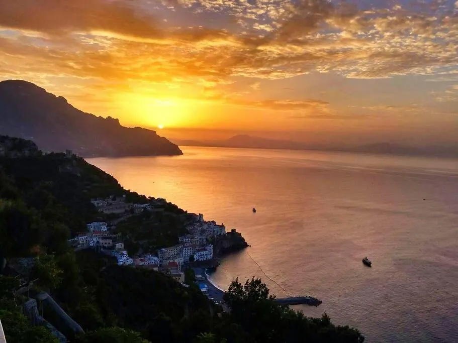 Casa Vacanze La Rosa Del Mare Amalfi