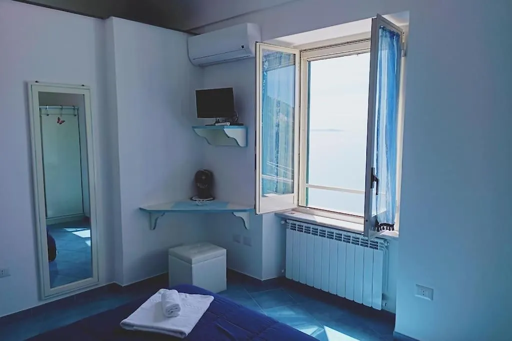 Dom wakacyjny Casa Vacanze La Rosa Del Mare Amalfi Włochy