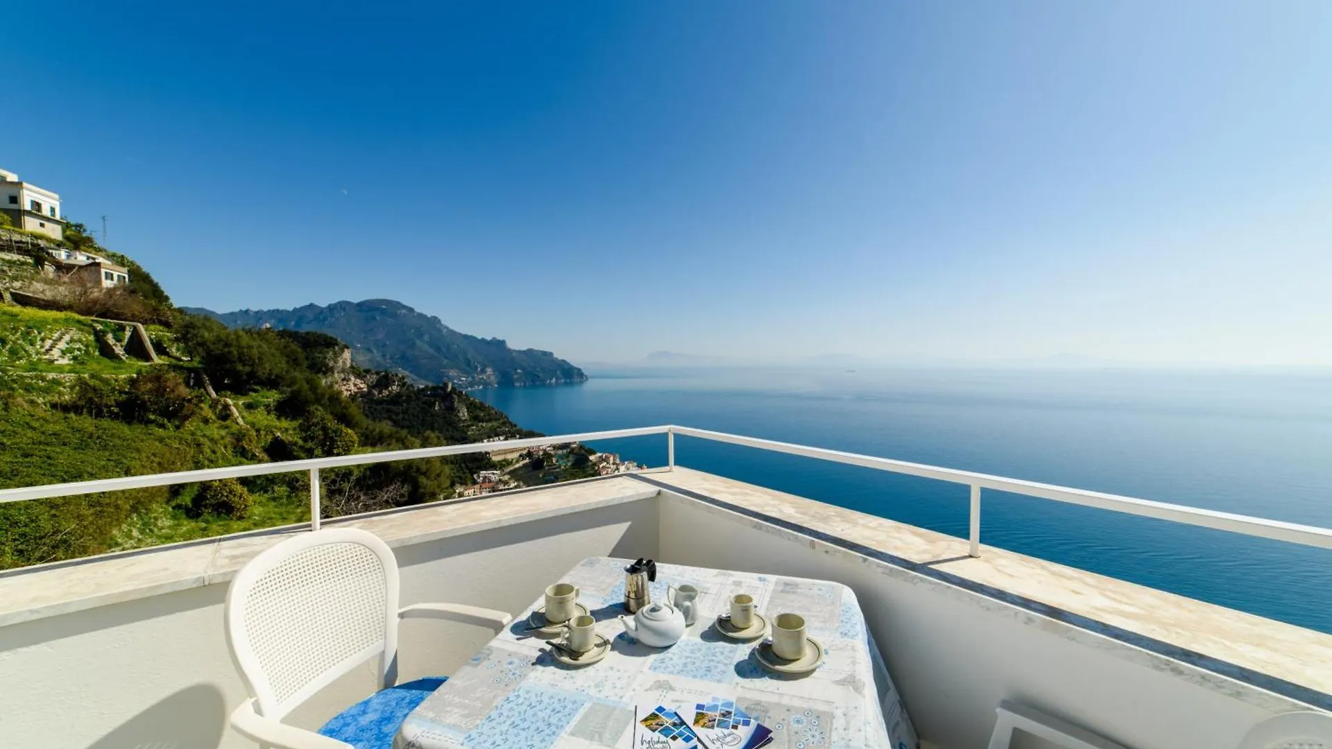 Casa Vacanze La Rosa Del Mare Amalfi 0*,  Włochy